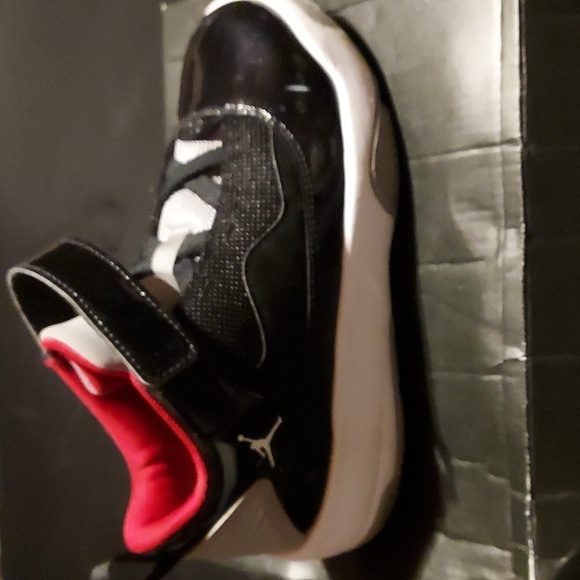 Sold - Picture 3 of 5